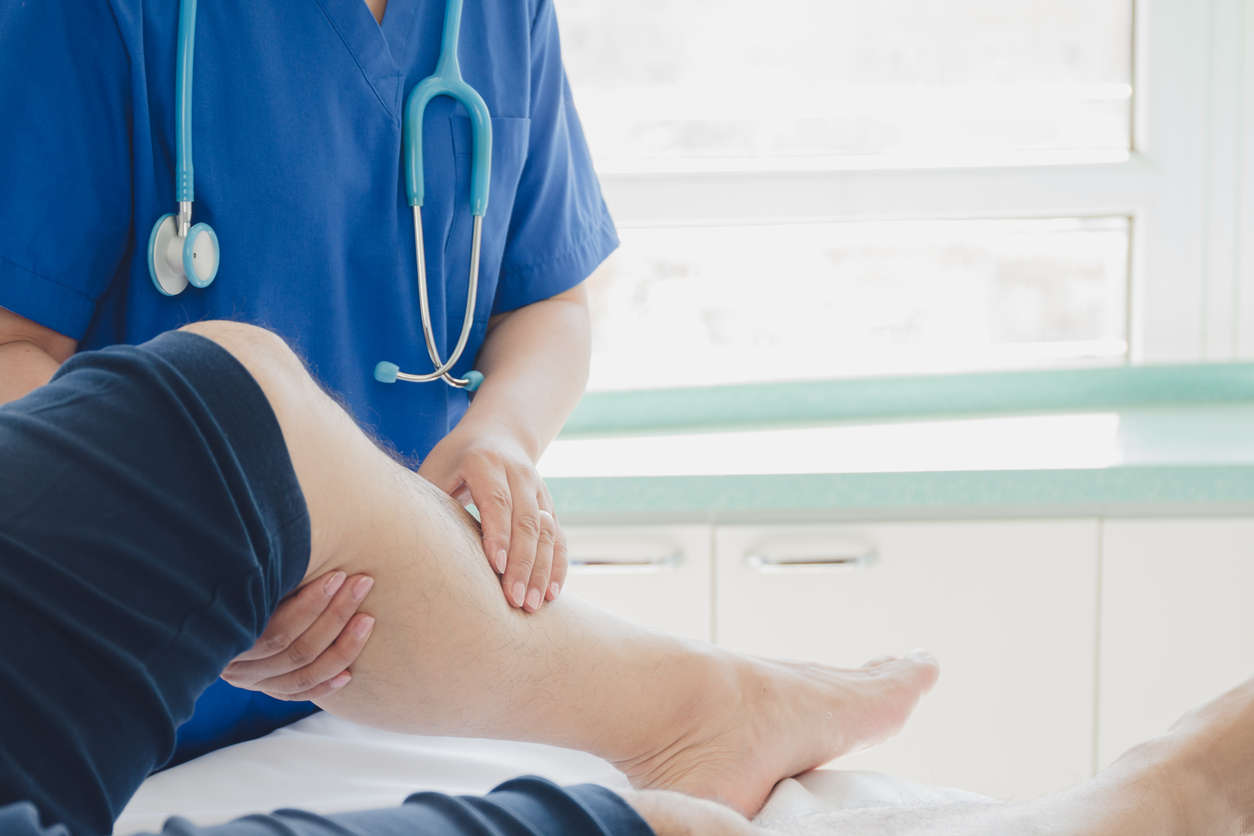 checking legs for venous insufficiency