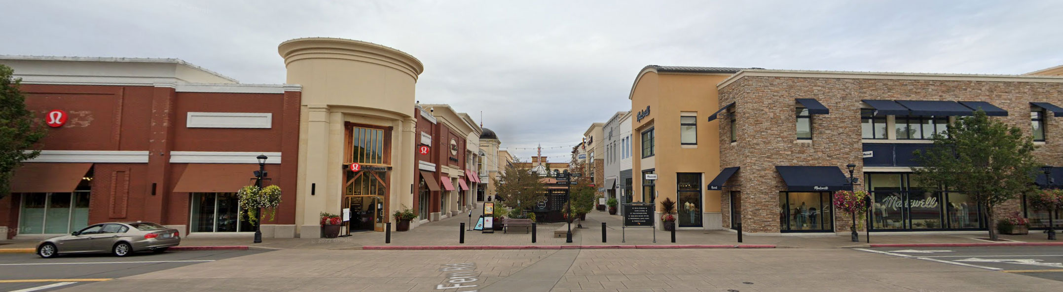 Bridgeport Village mall in Tigard, OR Bridgeport Village mall in Tigard, OR